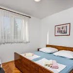 2 Bedroom Lovely In