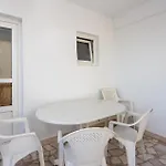 2 Bedroom Lovely In Appartement Selce