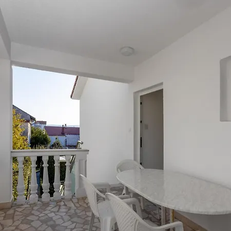 Appartement 2 Bedroom Lovely In