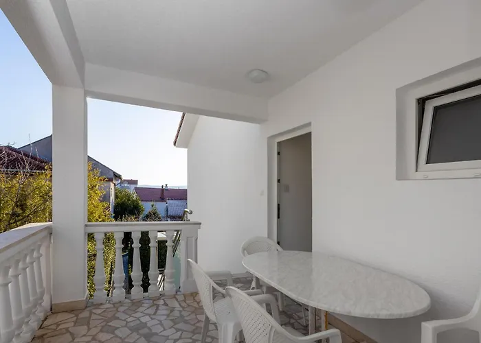 Διαμέρισμα 2 Bedroom Awesome In