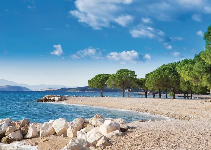 2 Bedroom Awesome In Διαμέρισμα *