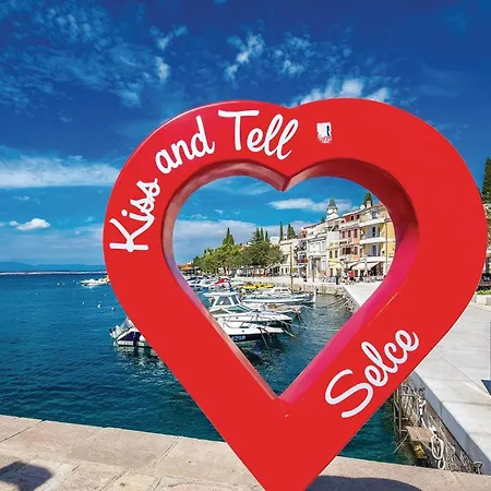 2 Bedroom Awesome In Selce