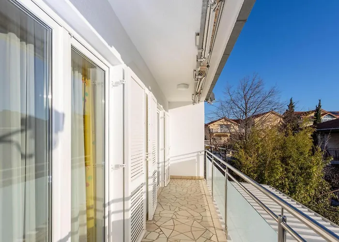 Daire 2 Bedroom Awesome In