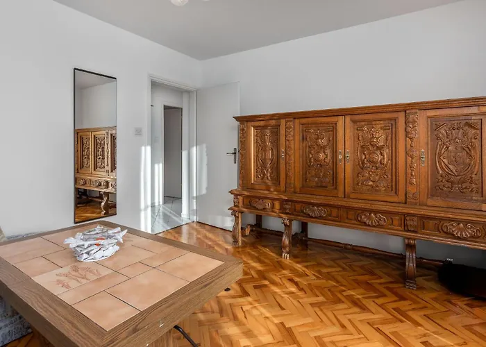 2 Bedroom Awesome In Daire Selce