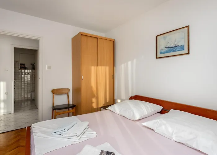 2 Bedroom Awesome In *